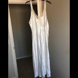 Oscar De La Renta Pink Label White Gown